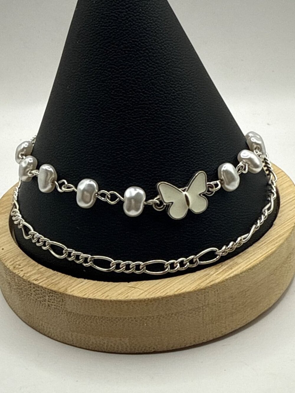 Claire's Y2K Layered Silver Tone Figaro Chain Pearl Butterfly Charm Stack Bracel
